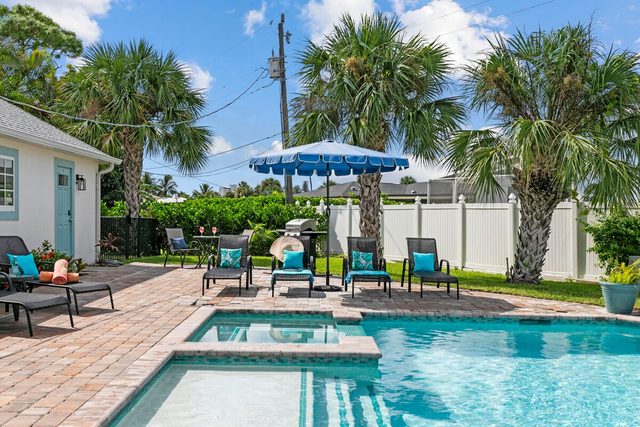 541 SeaClusion Cottage| Pool&Spa | 5 Blox to Beach