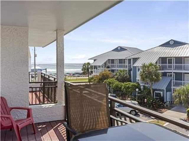 Costa Vista 21Coastal Townhome Across from the Gul