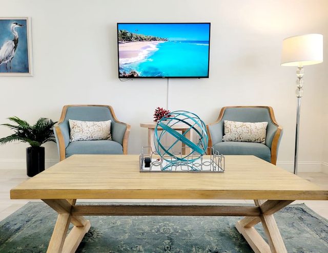 619 Beach Daze | Mins to Beaches Shopping & Dining