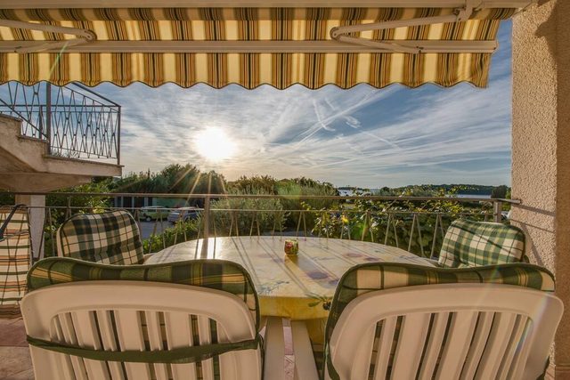 Apartments Fiorela - 2 bedroom app with terrace