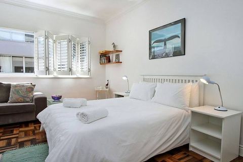 Perfectly situated Studio on oceanfront