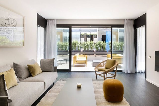 Dandelion, Simaba Concepció — Barcelona, Catalonia