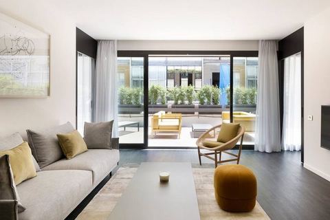 Dandelion, Simaba Concepció — Barcelona, Catalonia