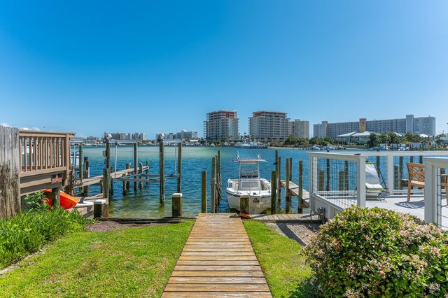 Sea-Renity *4 Waterfront Balconies* Gated Beach — Destin, FL