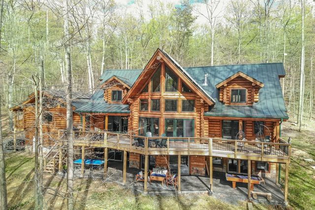 The Log House at Sugarloaf Mountain MD — Dickerson, MD