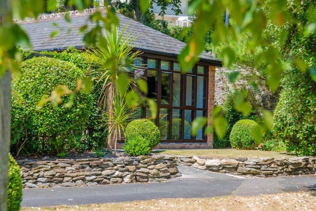 Charming Summerhouse in Fowey Town Center