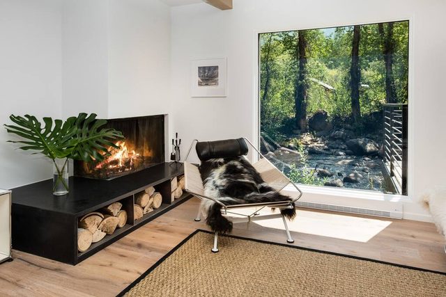 Modern Riverfront Condo In Downtown Aspen
