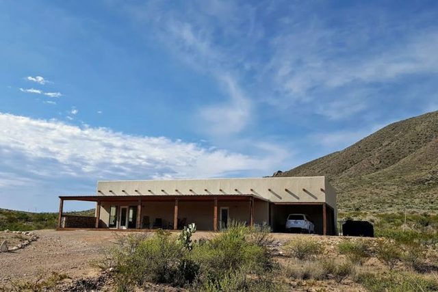 Sunrise Ridge: Modern. Spacious Inside & Outside. — Terlingua, TX