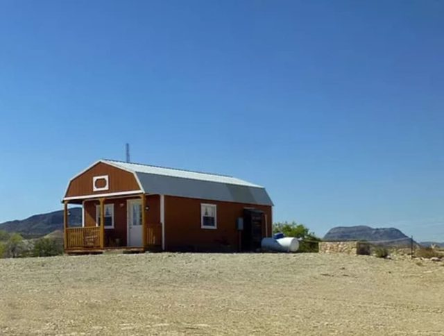 Sherri’s Terlingua Cabin on the Creek: Easy Access