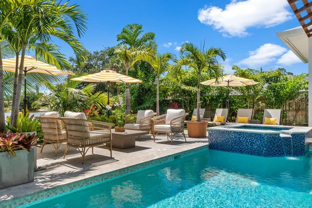 Sunset Suite @ The Vanderbilt | Boutique~BnB