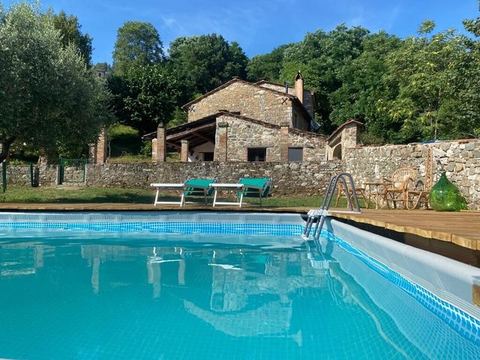 Casale rustico con piscina privata e ampio parco — Provincia di Lucca, Tuscany