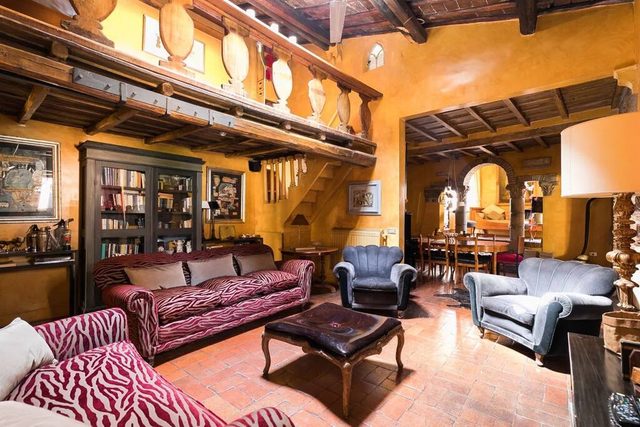 Trastevere Penthouse with Roof Terrace by Romeloft