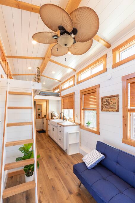 Zion Tiny Home • Sunrise Deck + Desert Views — Apple Valley, UT