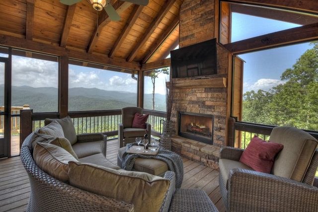 Sunset Ridge | Epic Views + Hot Tub + Games