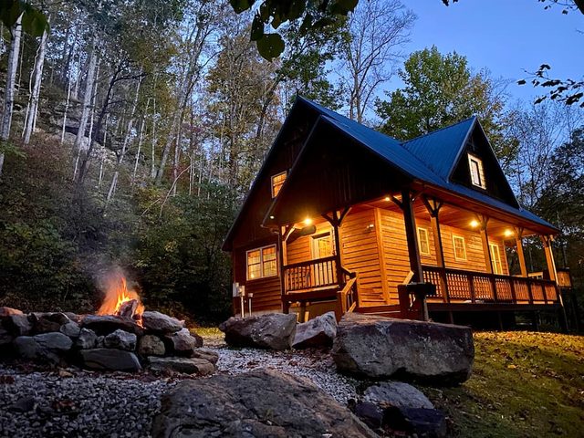 Blues Moon RRG - Hot tub - Wifi - Foosball Table!