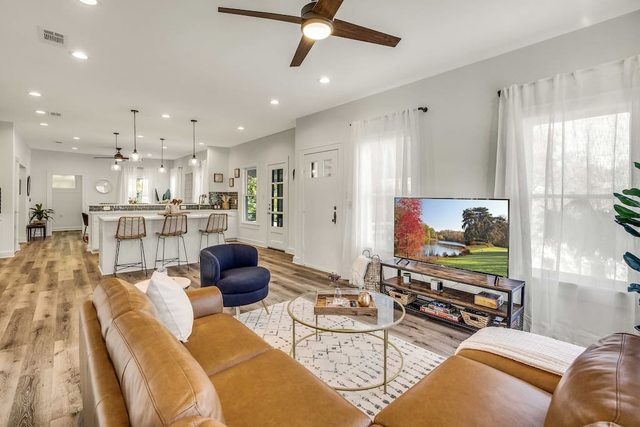 Charming downtown Austin 6 bedroom Mansion — Austin, TX