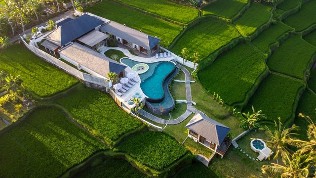 Villa Paradise 6BR :Infinity Pool,Gym & Rice Field