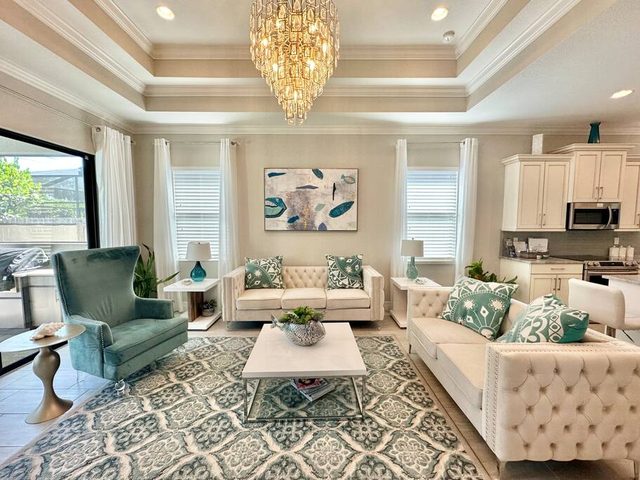 Naples Angel House - Pool, Bikes, Parking, Walk to the Beach — Naples, FL