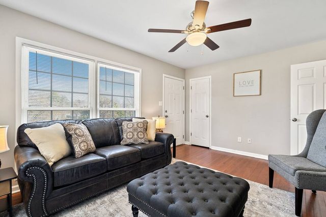 3BR Retreat | Hot Tub | Walk to Town | Sleeps 8 — Davidson, NC