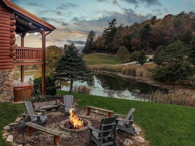 On The Rocks - RRG - Hot Tub - WiFi - Private Pond