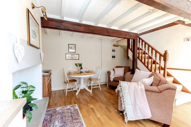 Cosy one bed accommodation in Honley, Yorkshire