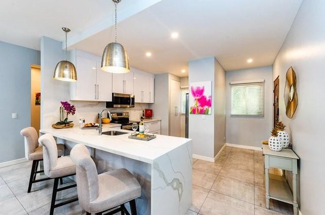 Garden Patio & BBQ, Pool Access Near Beach