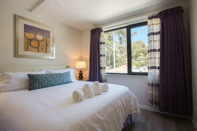 Spacious 500 sqft Studio with Balboa Park View — San Diego, CA