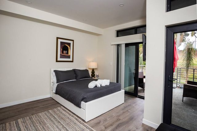 Studio with Large Balcony- San Diego Gateway — San Diego, CA