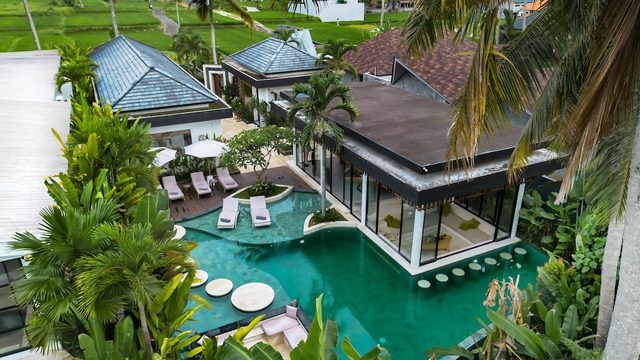 Villa Gabrielle: 4BR w/ Pool & Jungle View in Ubud