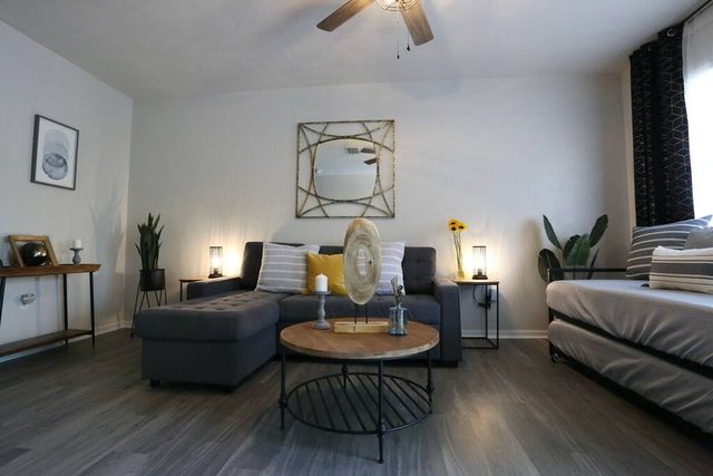 The Industrial at Oaks | Full Kitchen • Near I75 — Gainesville, FL