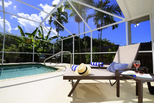 672 Casa Palmera - 3BD Heated Pool Home-Mins2Beach