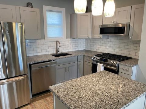 Blue Maple Cottage in Downtown Traverse City — Traverse City, MI