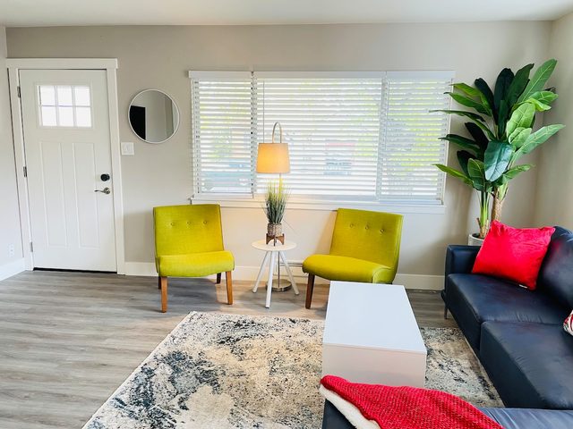 Midtown 3 Mins to Renown Hospital/ 5 Beds/ Sleeps 7