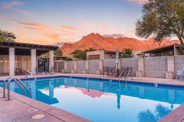 Summer Tucson Oasis | 3BR w/ Community Pool