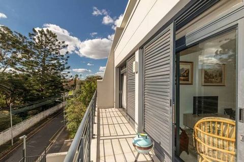Spacious Family Apartment w/ Parking, Pool+Patio