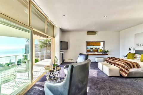 Spectacular Apartment in Wind Free Bantry Bay!