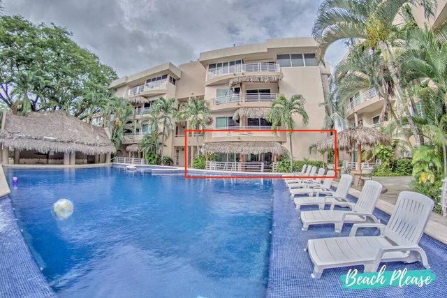 Perla 61: Groundfloor 2BR w Pool - 6 blocks to Beach