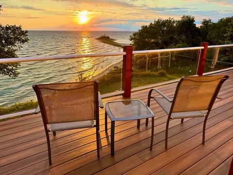 Elegant Home, Private Beach, Views, Hot Tub — Charlevoix, MI