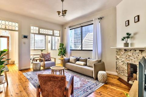 Westminster 2 Bedroom apartment in Sea Point