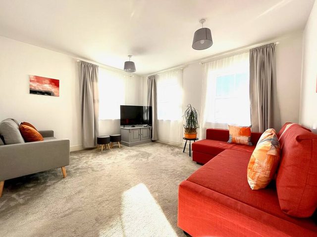 Lovely 4 doubled bedroomed townhouse in Bicester — Bicester, England