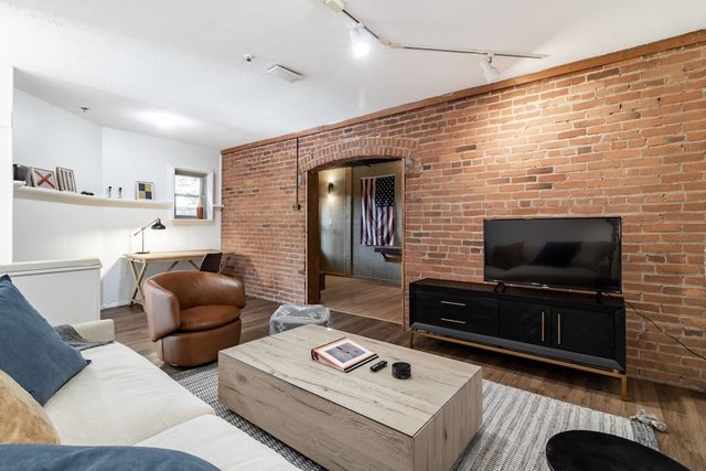 Riverfront Retreat - 2 Units - 3BR - Free Parking — Cleveland, OH