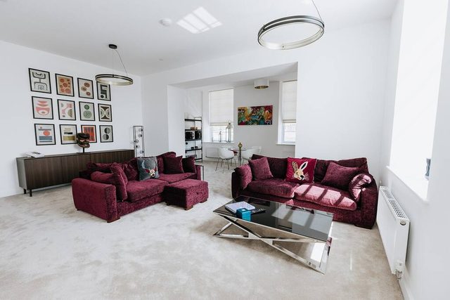 Grade II mill townhouse Leeds | Parking | Sleeps 6