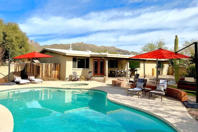 Bear Canyon Estate | Summer Pool, Hot Tub & Views — Tucson, AZ