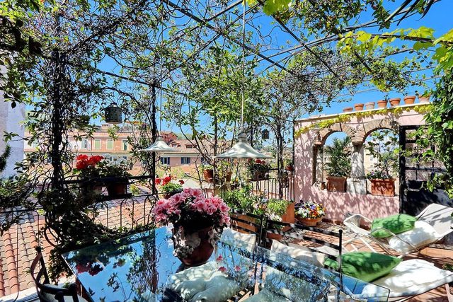 Trastevere apartment with terrace by Romeloft