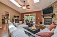 East AVL, 7 miles to Downtown, Game Room, Hot Tub