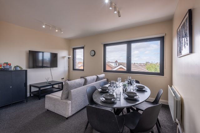 Family 2BR | Free Parking | Near Cathedral Qtr