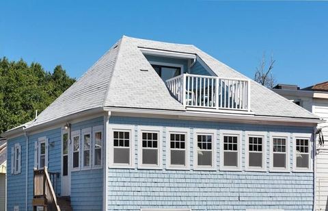 Oceanview Condo on Long Sands Beach!