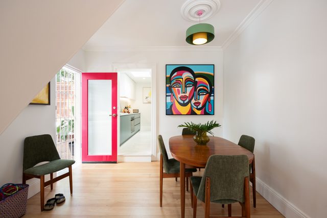 Stylish Inner-City Terrace with Courtyard & AC