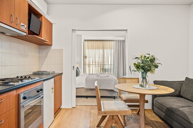 Apartment Perth CBD w/ balcony