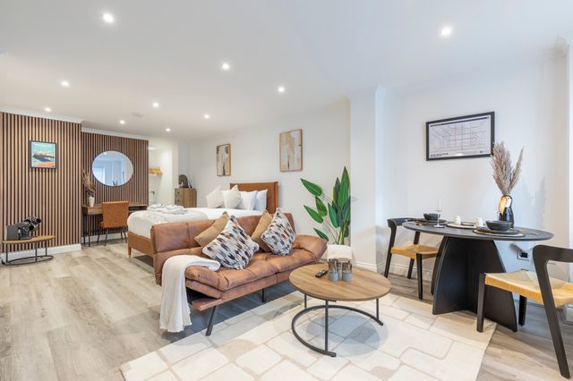 Stone Studio-Large newly refurbished|Central 